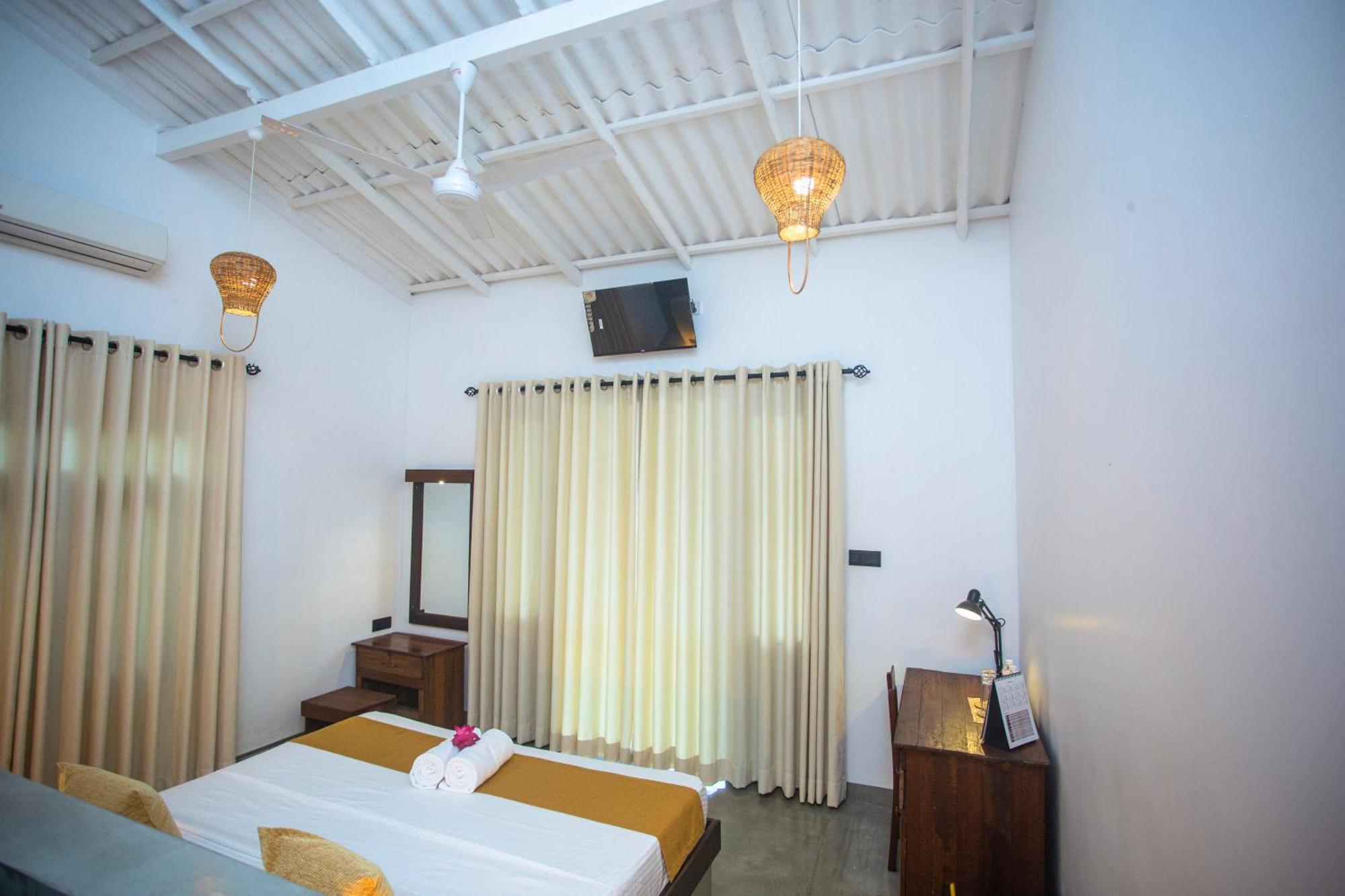 Aki Luna Lagoon Resort Hikkaduwa Εξωτερικό φωτογραφία